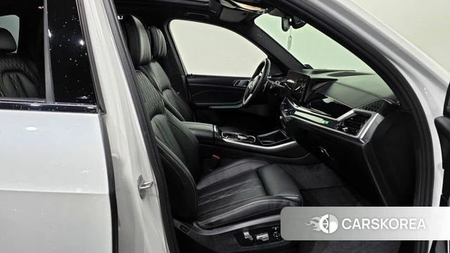 BMW X5 (G05) 2024 Белый из Кореи, фото 2