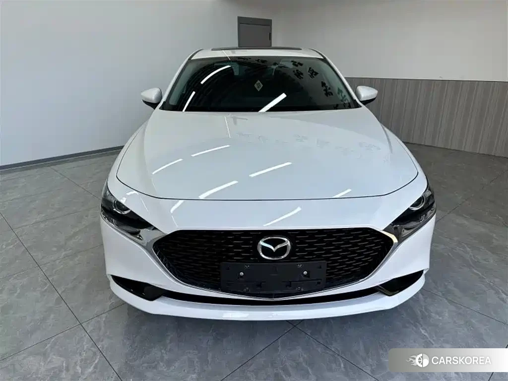 Mazda 3 2023 Белый из Китая, фото 2