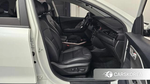 Kia Niro Plus 2023 Белый из Кореи, фото 2