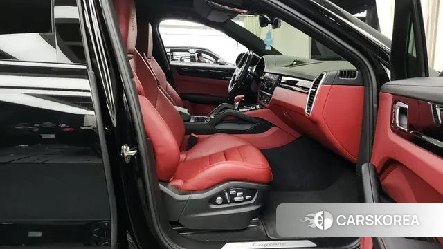 Porsche Cayenne (PO536) 2021 Черный из Кореи, фото 2