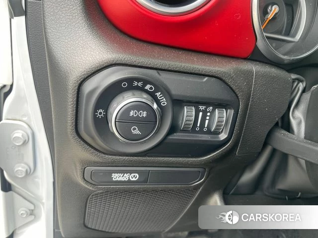 Jeep Gladiator (JT) 2023 Белый из Кореи, фото 2