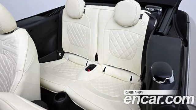 Mini Cooper Convertible 2023 Песочный из Кореи, фото 2