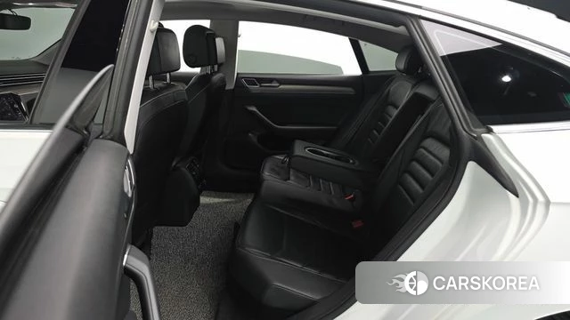 Volkswagen Arteon 2019 Белый из Кореи, фото 2