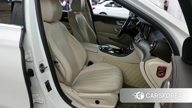 Mercedes-Benz E-Class W213 2019 Белый из Кореи, фото 2
