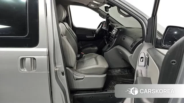 Hyundai The New Grand Starex 2018 Серебряный из Кореи, фото 2