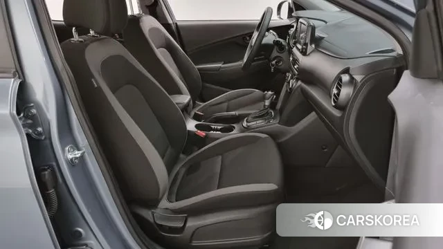 Hyundai Kona 2020 Светло-серебряный цвет из Кореи, фото 2