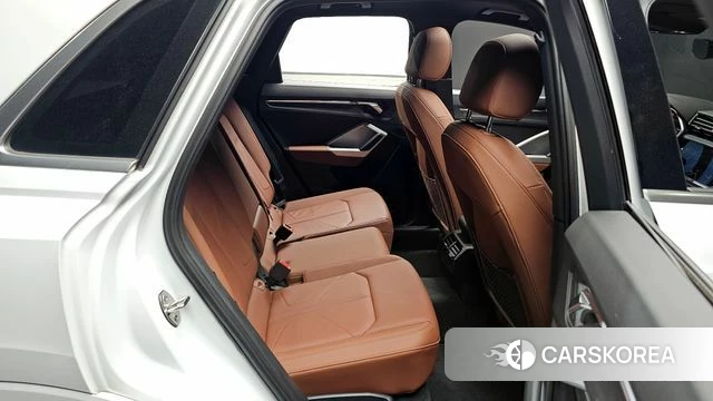 Audi Q3 (F3) 2020 Белый из Кореи, фото 2