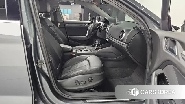 Audi New A3 2018 Серый из Кореи, фото 2