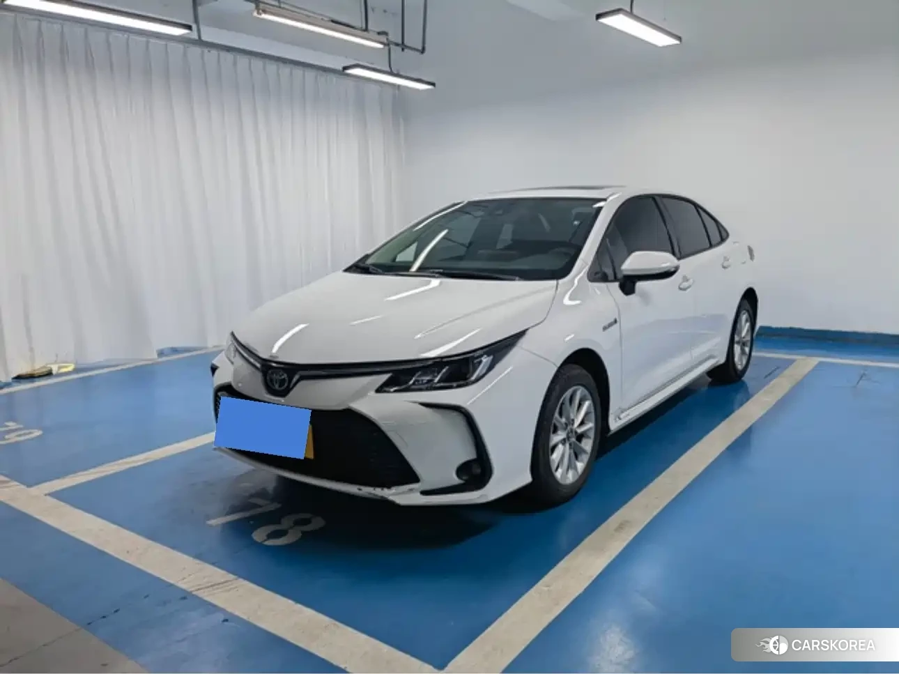 Toyota Corolla 2023 Белый из Китая, фото 2