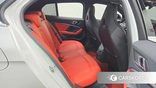 BMW 1 Series (F40) 2021 Белый из Кореи, фото 2