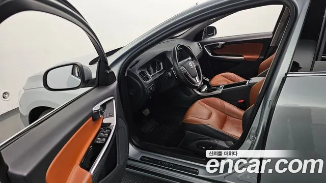 Volvo S60 2018 Серебряный из Кореи, фото 2