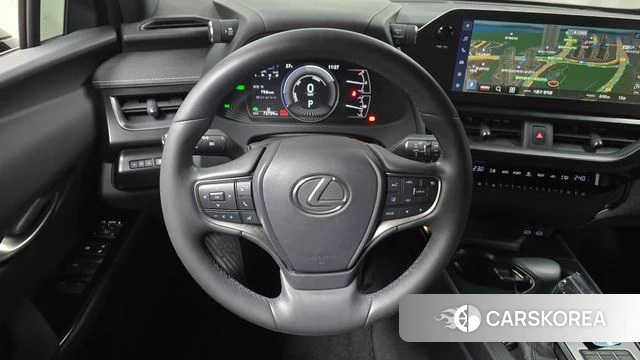 Lexus UX250h 2023 Черный из Кореи, фото 2