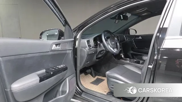 Kia Sportage The Bold 2021 Черный из Кореи, фото 2