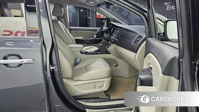 Kia The New Carnival 2018 Серый из Кореи, фото 2