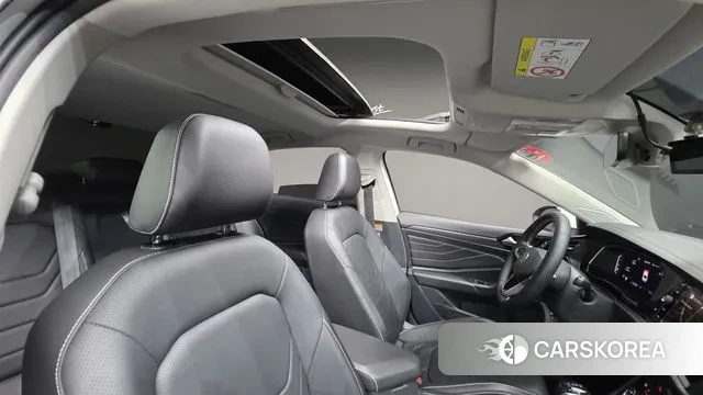 Volkswagen 7th Generation of Jetta 2022 Белый из Кореи, фото 2