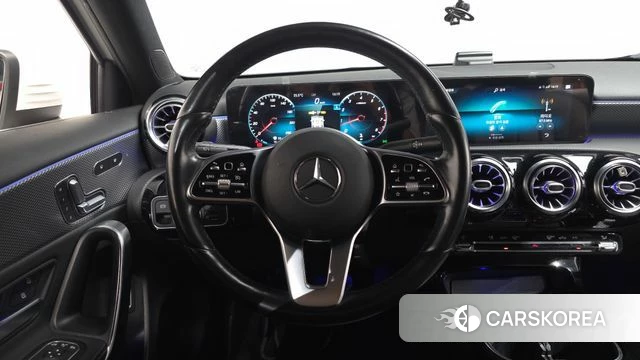 Mercedes-Benz A-Class W177 2021 Белый из Кореи, фото 2
