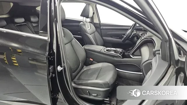 Hyundai Tucson (NX4) 2023 Черный из Кореи, фото 2