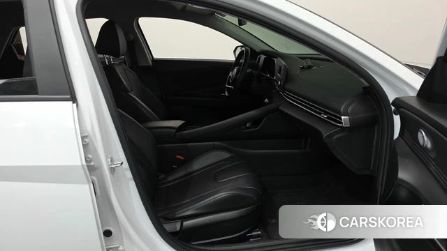 Hyundai Avante Hybrid (CN7) 2020 Белый из Кореи, фото 2