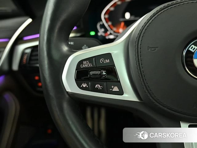 BMW 5 Series (G30) 2020 Белый из Кореи, фото 2