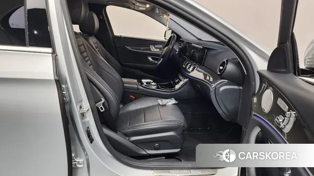 Mercedes-Benz E-Class W213 2020 Серебряный из Кореи, фото 2