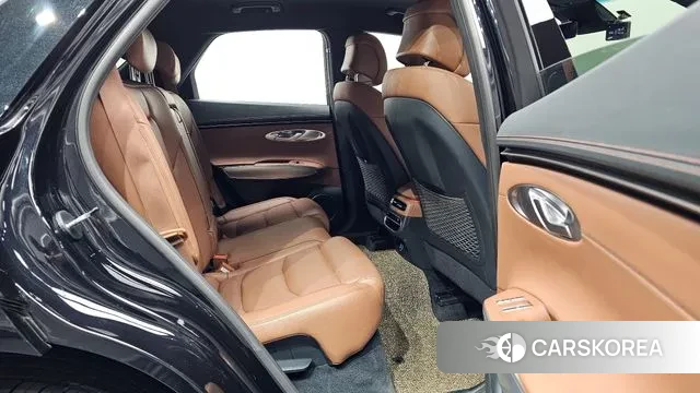 Genesis GV70 2021 Черный из Кореи, фото 2