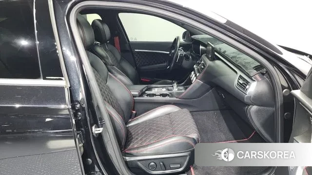 Genesis The New G70 2023 Черный из Кореи, фото 2