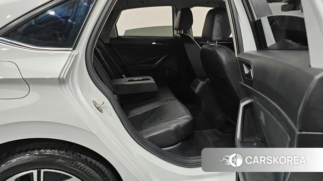 Volkswagen 7th Generation of Jetta 2022 Белый из Кореи, фото 2