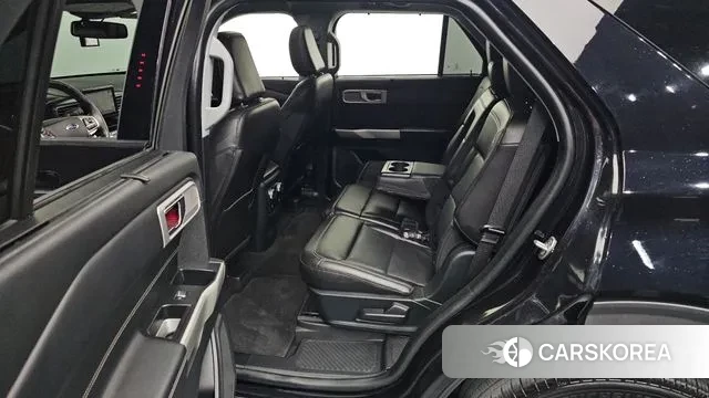Ford Explorer 6th Generation 2021 Черный из Кореи, фото 2