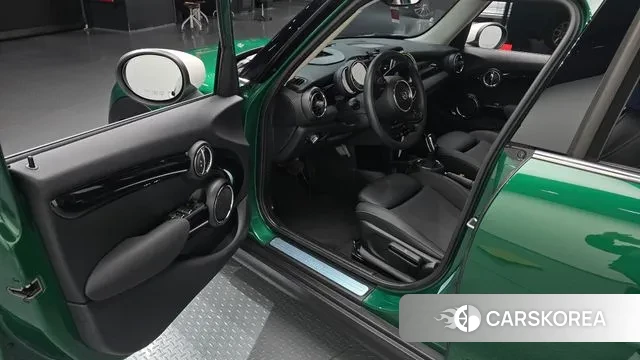 Mini Cooper 2020 Зеленый из Кореи, фото 2