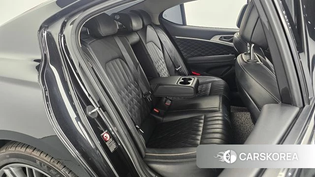 Genesis G70 2018 Черный из Кореи, фото 2