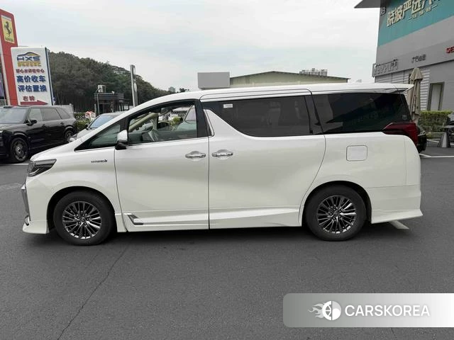Toyota Elfa 2023 Белый из Китая, фото 2
