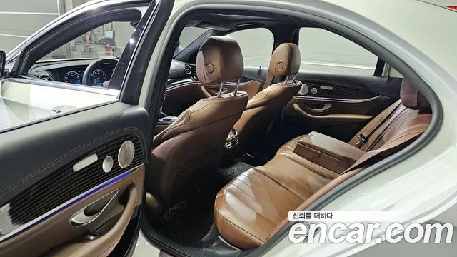 Mercedes-Benz E-Class W213 2022 Белый из Кореи, фото 2