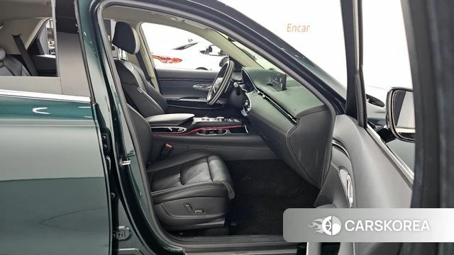 Genesis GV70 2022 Темно-зеленый из Кореи, фото 2