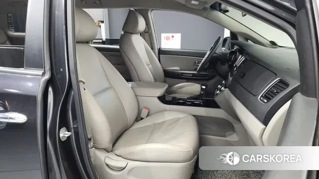 Kia The New Carnival 2018 Серый из Кореи, фото 2