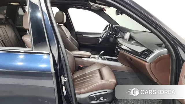 BMW X5 (F15) 2018 Черный из Кореи, фото 2