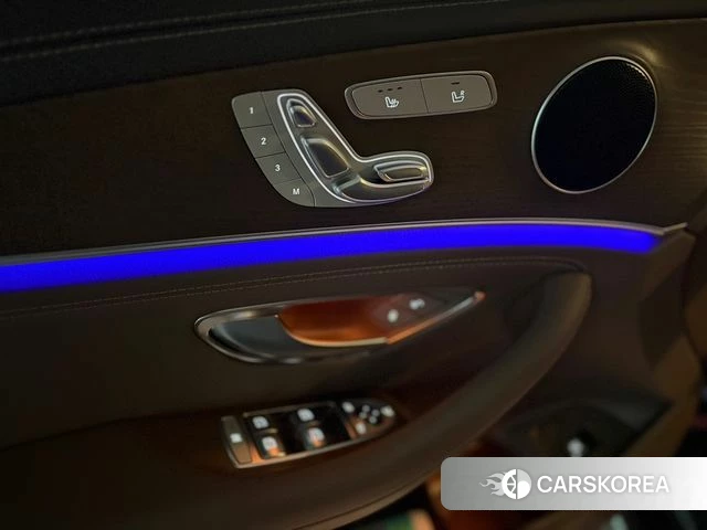 Mercedes-Benz E-Class W213 2019 Черный из Кореи, фото 2