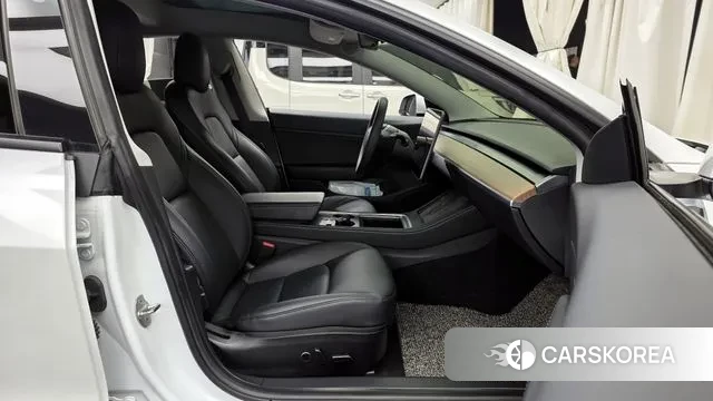 Tesla Model 3 2021 Белый из Кореи, фото 2