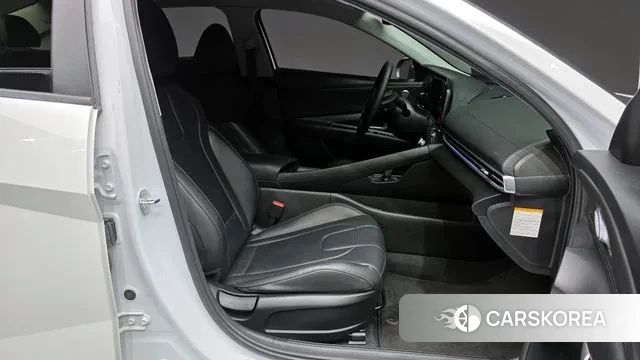 Hyundai The New Avante Hybrid (CN7) 2023 Белый из Кореи, фото 2