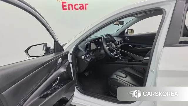 Hyundai The New Avante (CN7) 2024 Белый из Кореи, фото 2