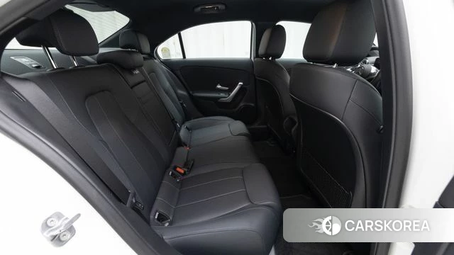 Mercedes-Benz A-Class W177 2025 Белый из Кореи, фото 2