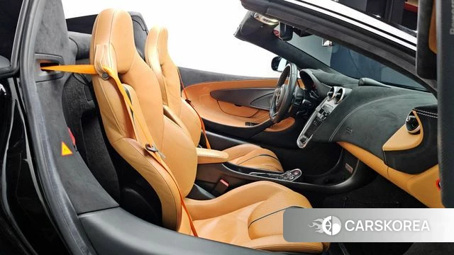 McLaren 570S 2018 Черный из Кореи, фото 2