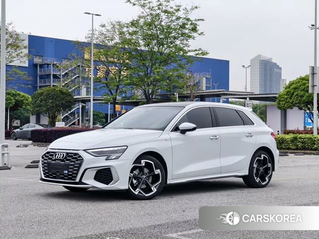 Audi A3 2023 Белый из Китая, фото 2