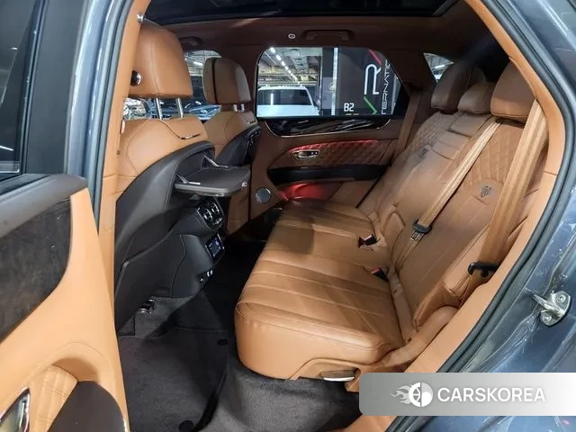 Bentley Bentayga 2021 Серый из Кореи, фото 2
