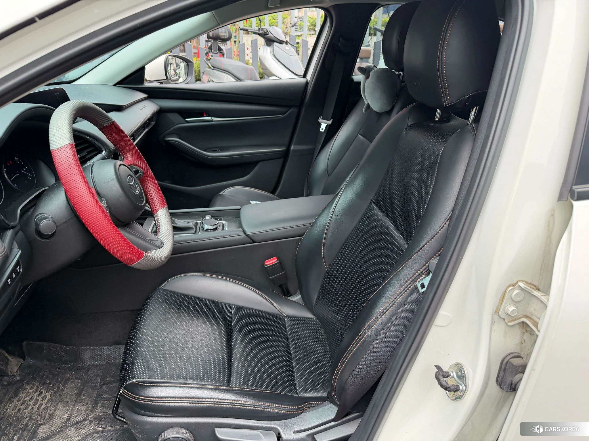 Mazda 3 Angkesaila 2023 Белый из Китая, фото 2