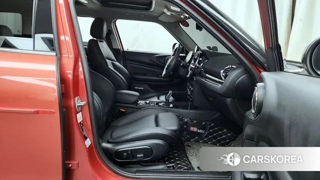 Mini Cooper S Clubman 2021 Красный из Кореи, фото 2