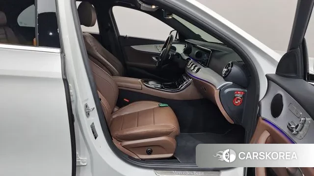 Mercedes-Benz E-Class W213 2020 Белый из Кореи, фото 2