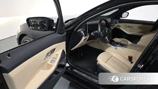 BMW 3 Series (G20) 2023 Черный из Кореи, фото 2