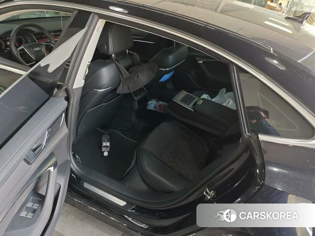 Audi A7L 2024 Черный из Китая, фото 2