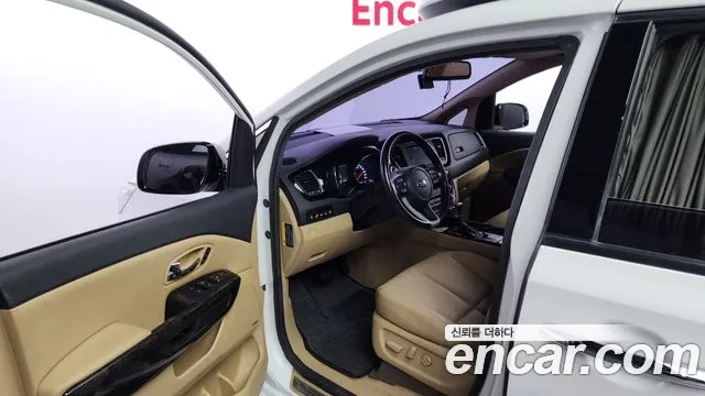 Kia The New Carnival 2018 Белый из Кореи, фото 2