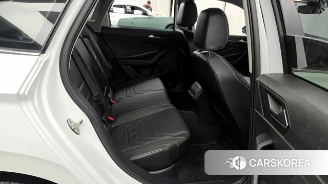 Volkswagen 7th Generation of Jetta 2023 Белый из Кореи, фото 2